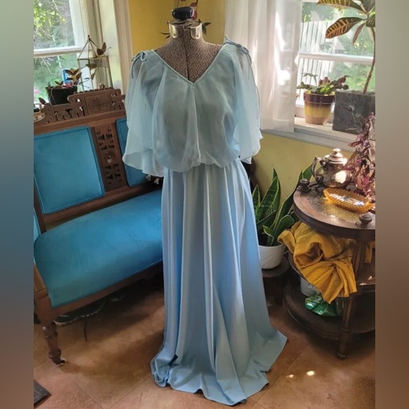 Vintage Dresses & Skirts - 🥰🎁SOLD🎉👍Vintage 1970s Pale blue gown sheer overlay butterfly sleeves. US8.